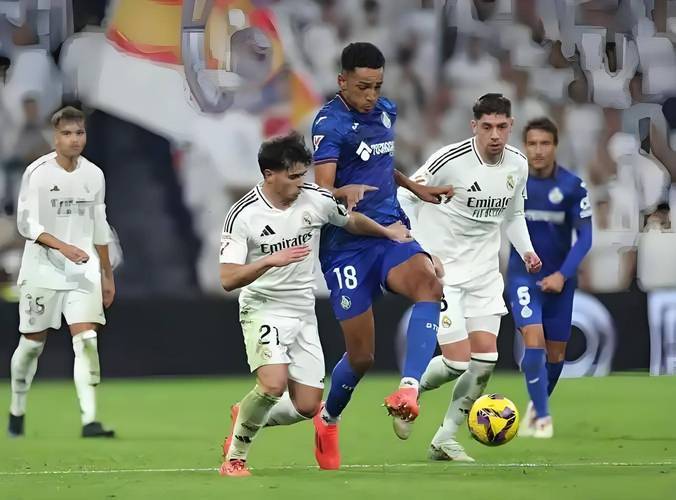 皇马后防稳固，球队整体表现稳扎稳打的简单介绍